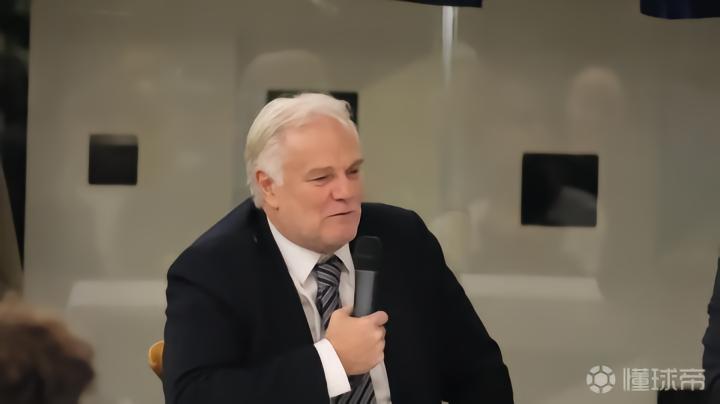 马特里：：：尤文的基石人物是斯帕莱蒂和CEO卡内瓦利，，他俩都很懂球