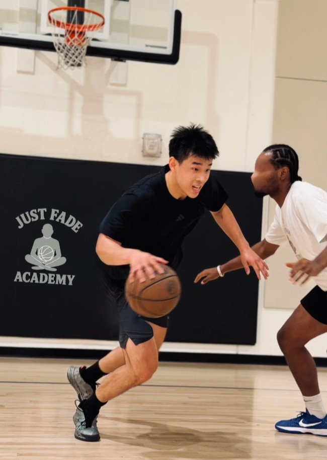 图片报：：确诊结肠癌半年后，，法兰克福U17主教练回到岗位继续事情
