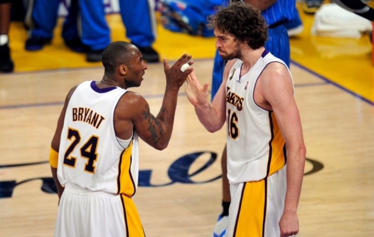 NBA季前赛角逐精彩瞬间